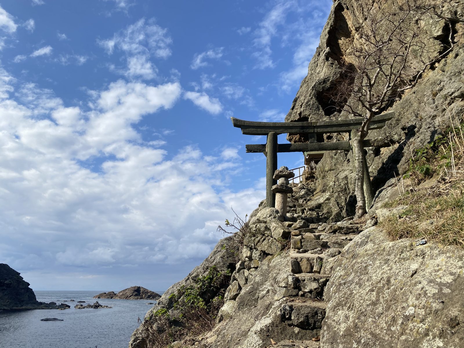 静寂の中に佇む神聖なるスポット【諸杉神社】 豊岡市観光公式サイト